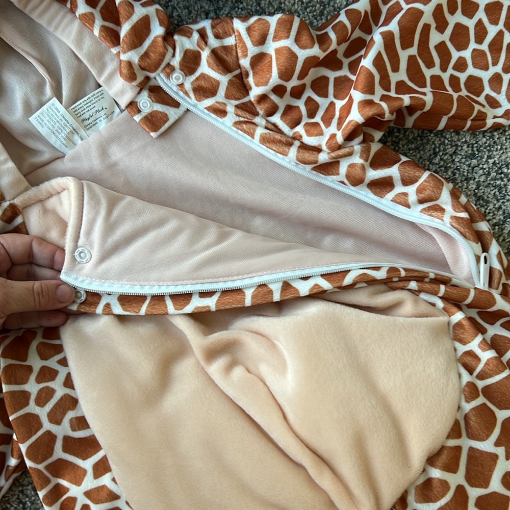 Chrisha Playful Plush Giraffe Costume - Picture 3 of 7